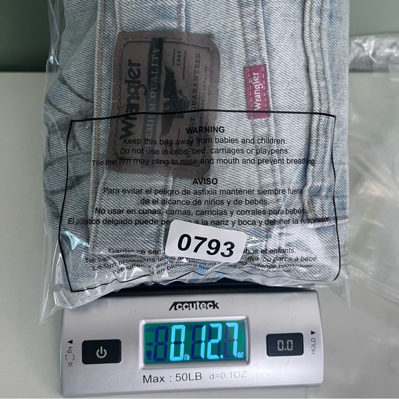 Wrangler Upcycled Cutoff Demim Jean Shorts Size 30 Cowboy Skeleton Zombie Art - Picture 9 of 9